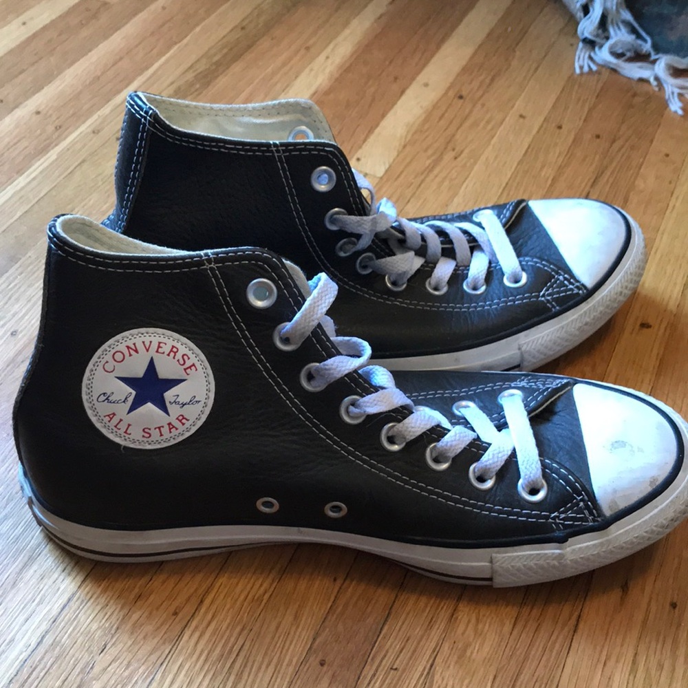 Men’s (6.5) Chuck Taylor Converse All Star HiTops